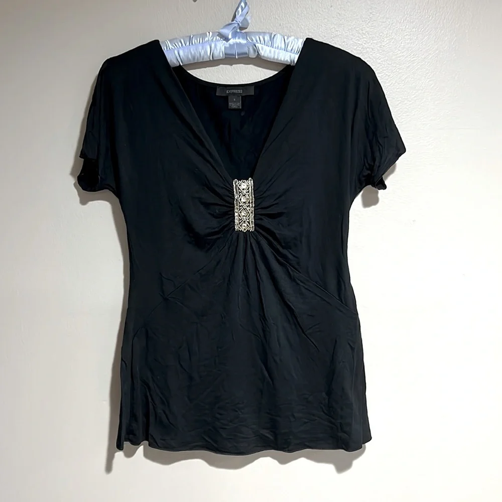 Express Top - Picture 1 of 3